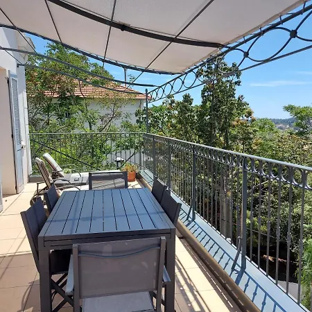 La Petite Magali Apartment *